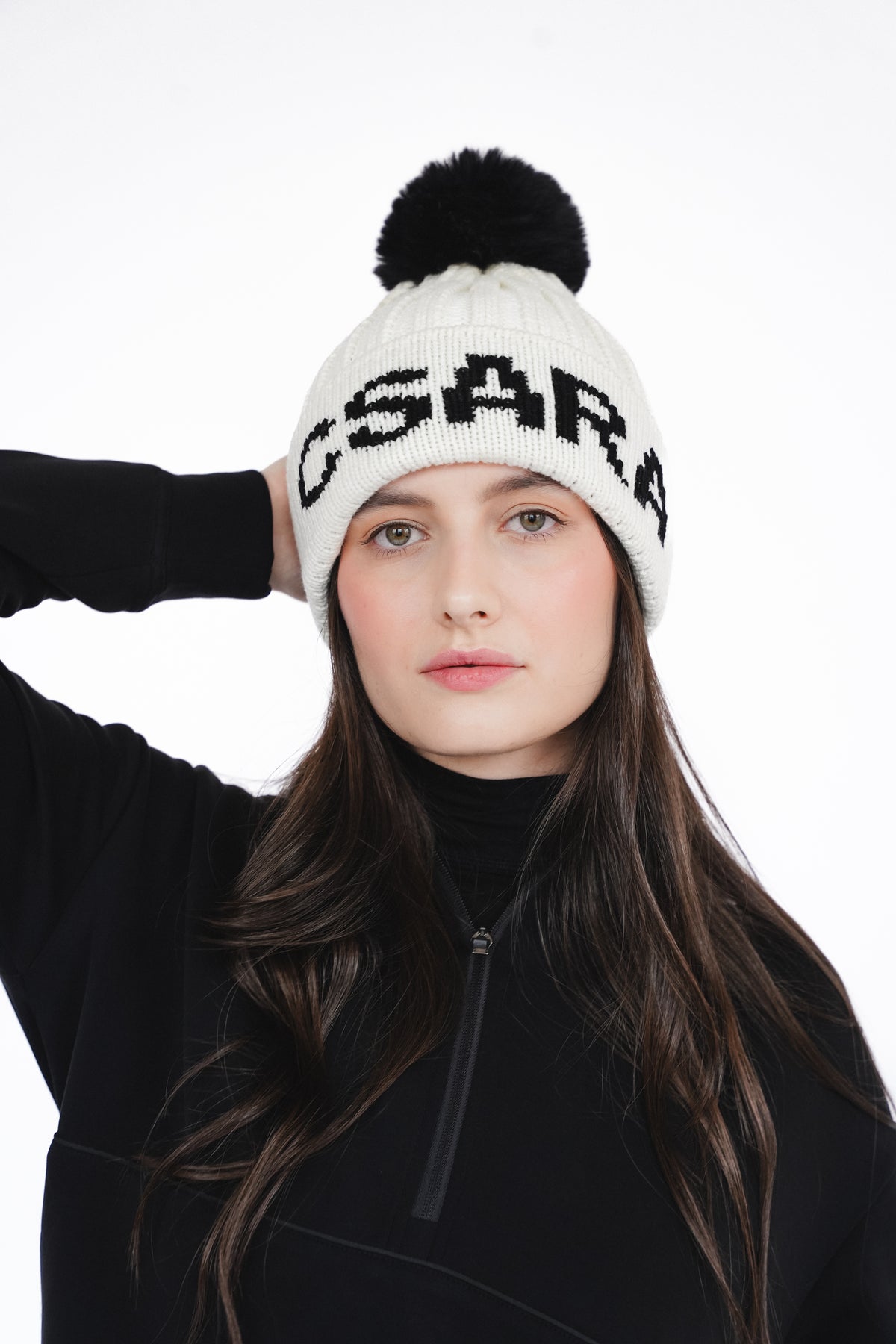 CSARA BOBBLE HAT