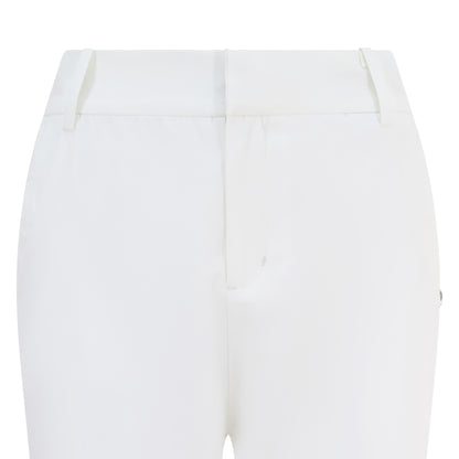 Women's cuffed golf trousers in white with belt loops, pockets and four-way stretch fabric